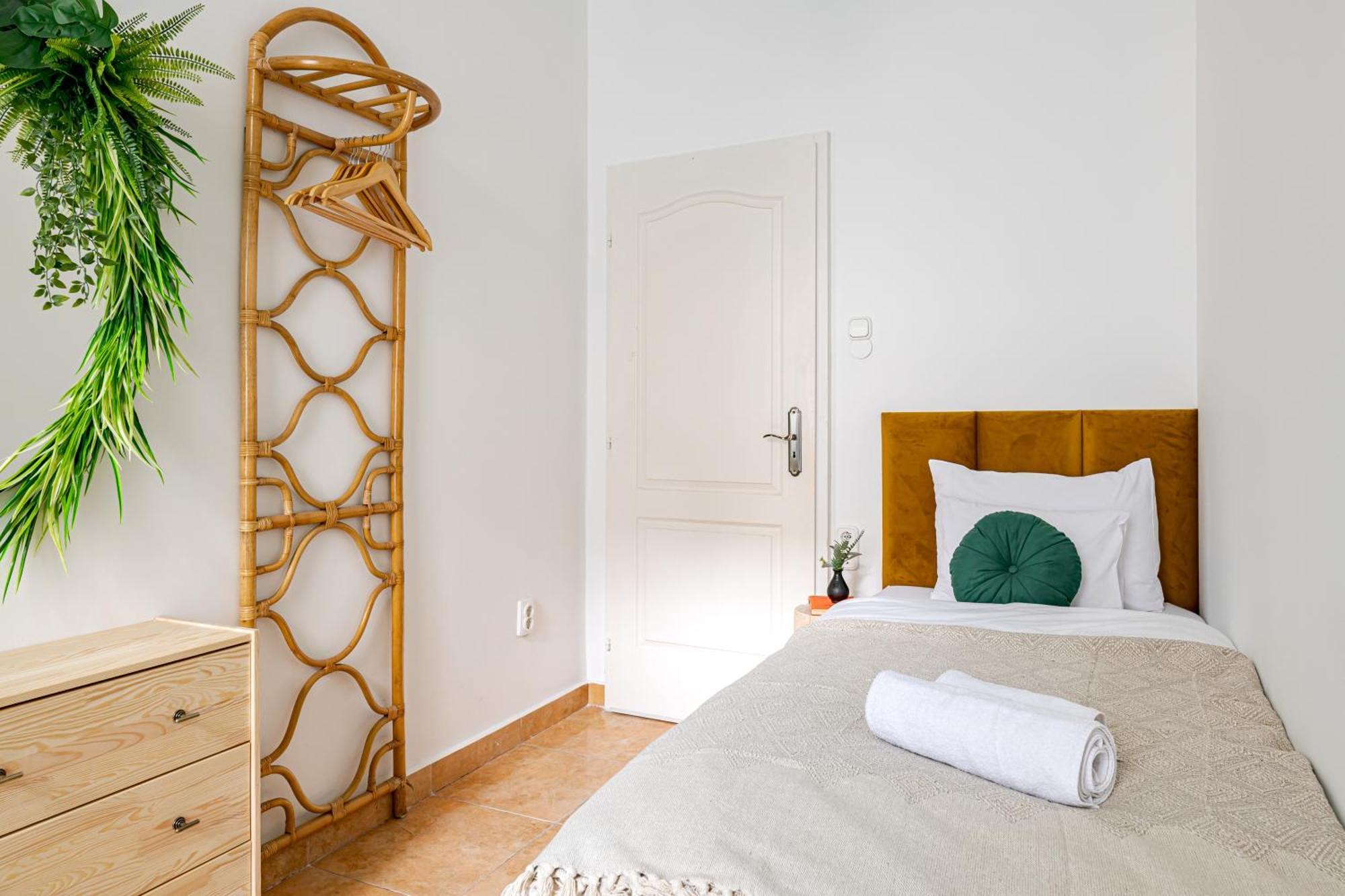 Jungle Aesthetics Downtown Apartman Aircon And Garage Parking Budapeszt Zewnętrze zdjęcie