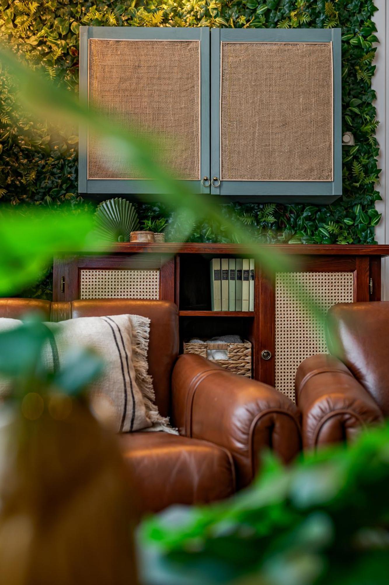 Jungle Aesthetics Downtown Apartman Aircon And Garage Parking Budapeszt Zewnętrze zdjęcie