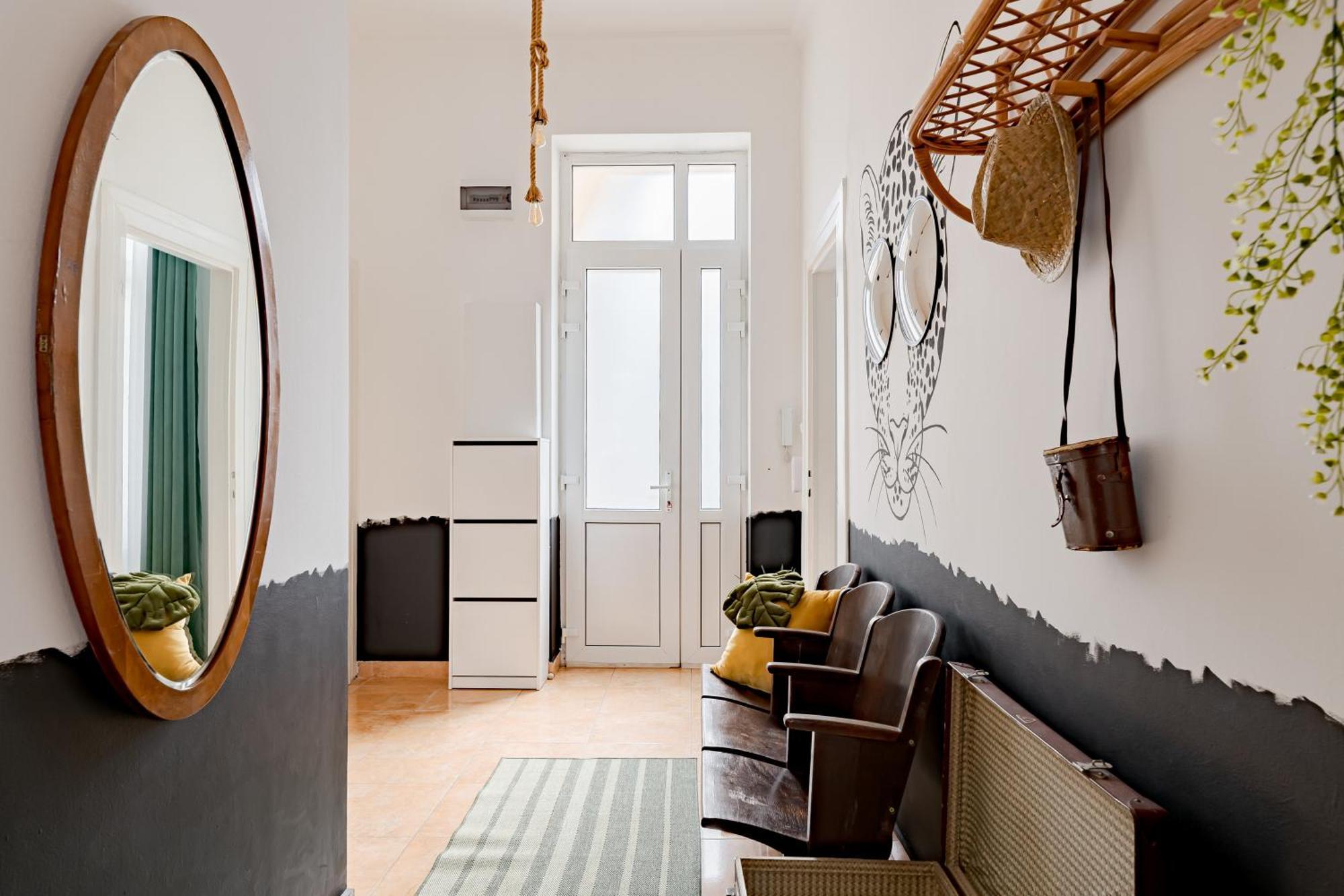 Jungle Aesthetics Downtown Apartman Aircon And Garage Parking Budapeszt Zewnętrze zdjęcie